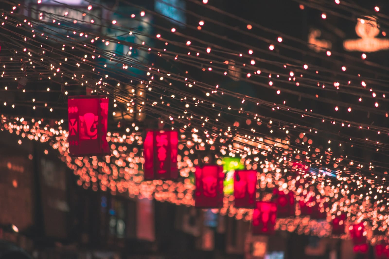tilt shift lens photography of street lights